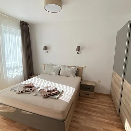 Amel -new Luxury Close To The Апартаменти Равда